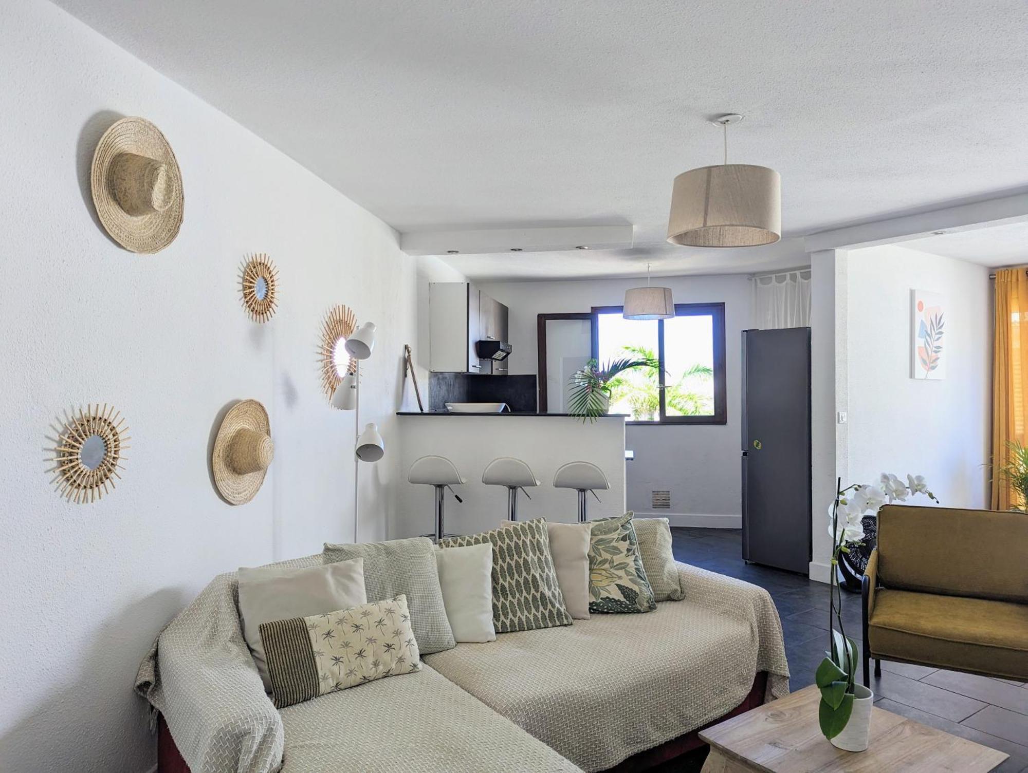 Cap Saint Gilles - T3 Vue Sur Le Port Apartment Exterior photo